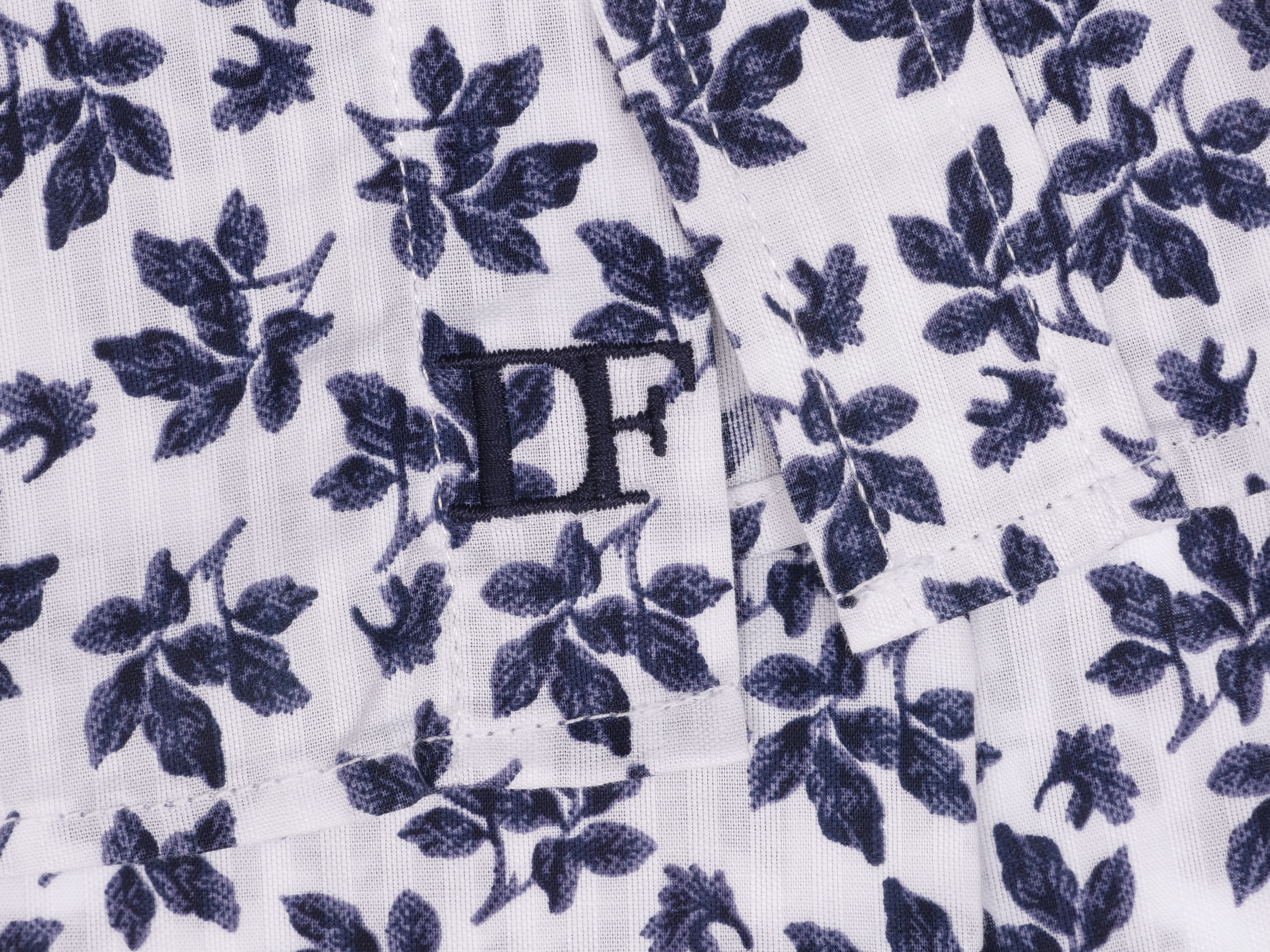 Langarmhemd modern fit aus Baumwolle und Spandex mit Button-down-Kragen und Brusttasche von Daniel Fey