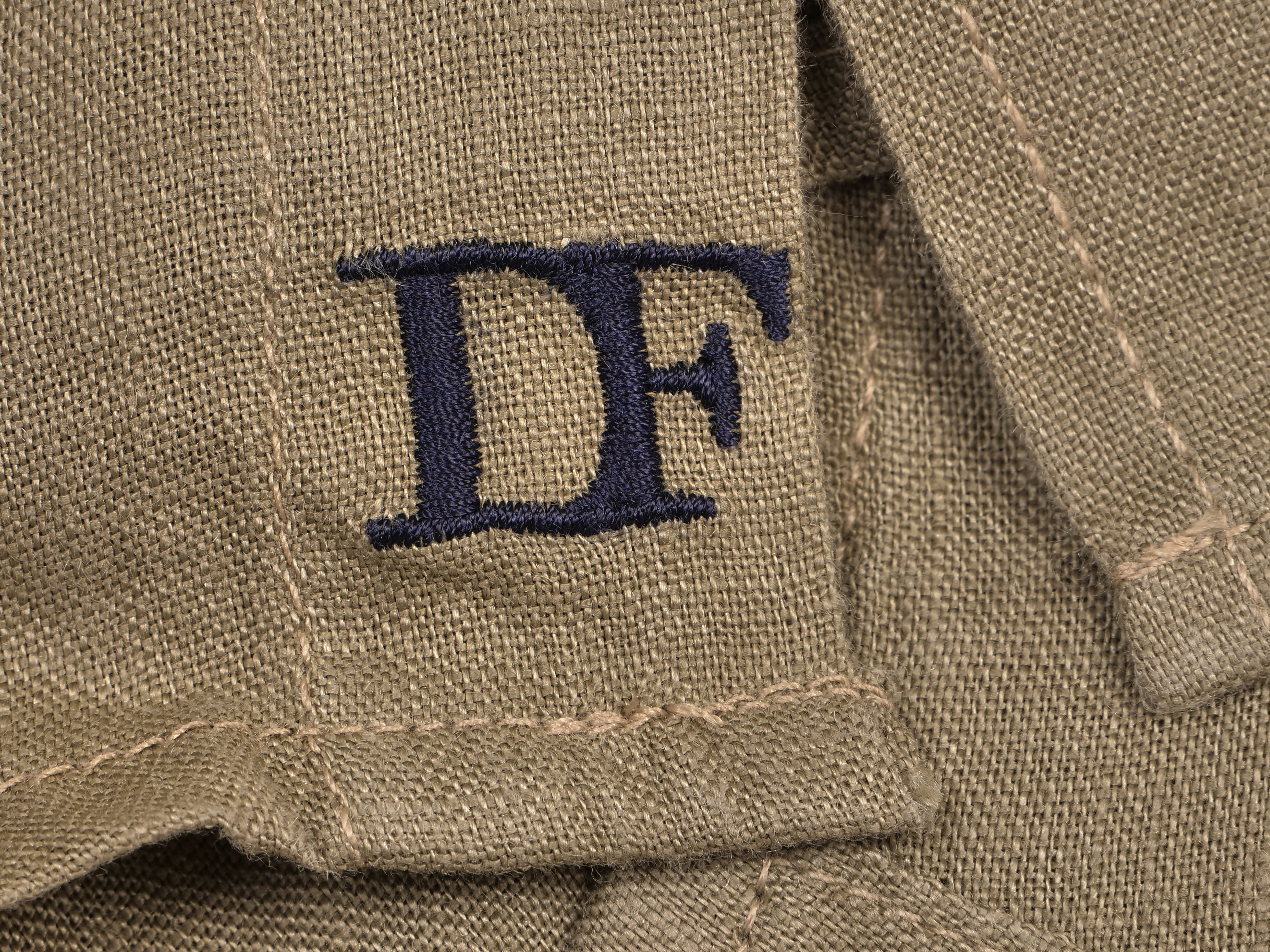 Langarmhemd modern fit aus Leinen mit Kent-Kragen und Brusttasche von Daniel Fey